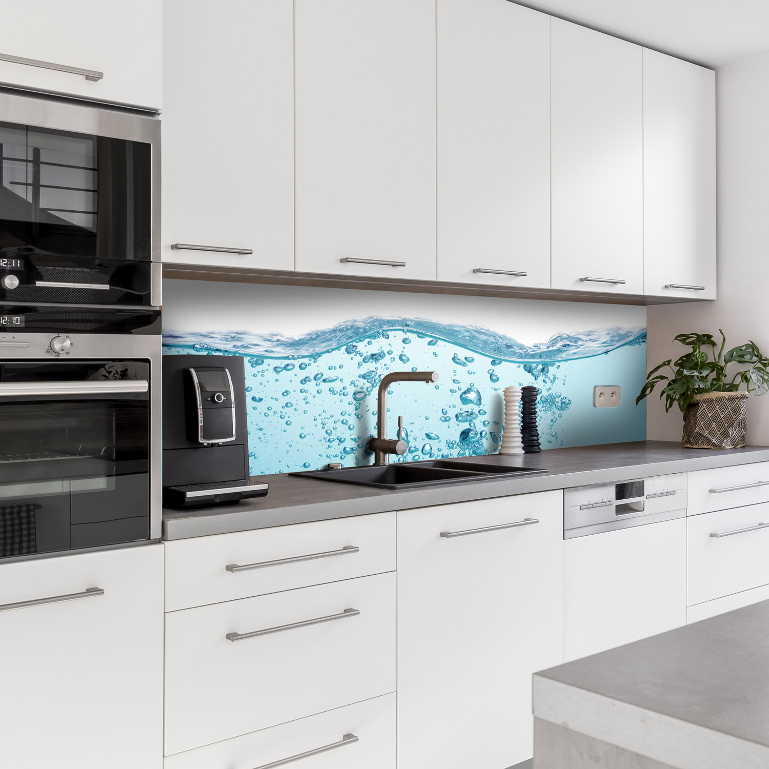 Küchenrückwand mit Wasser V1 als Fliesenersatz und Spritzschutz